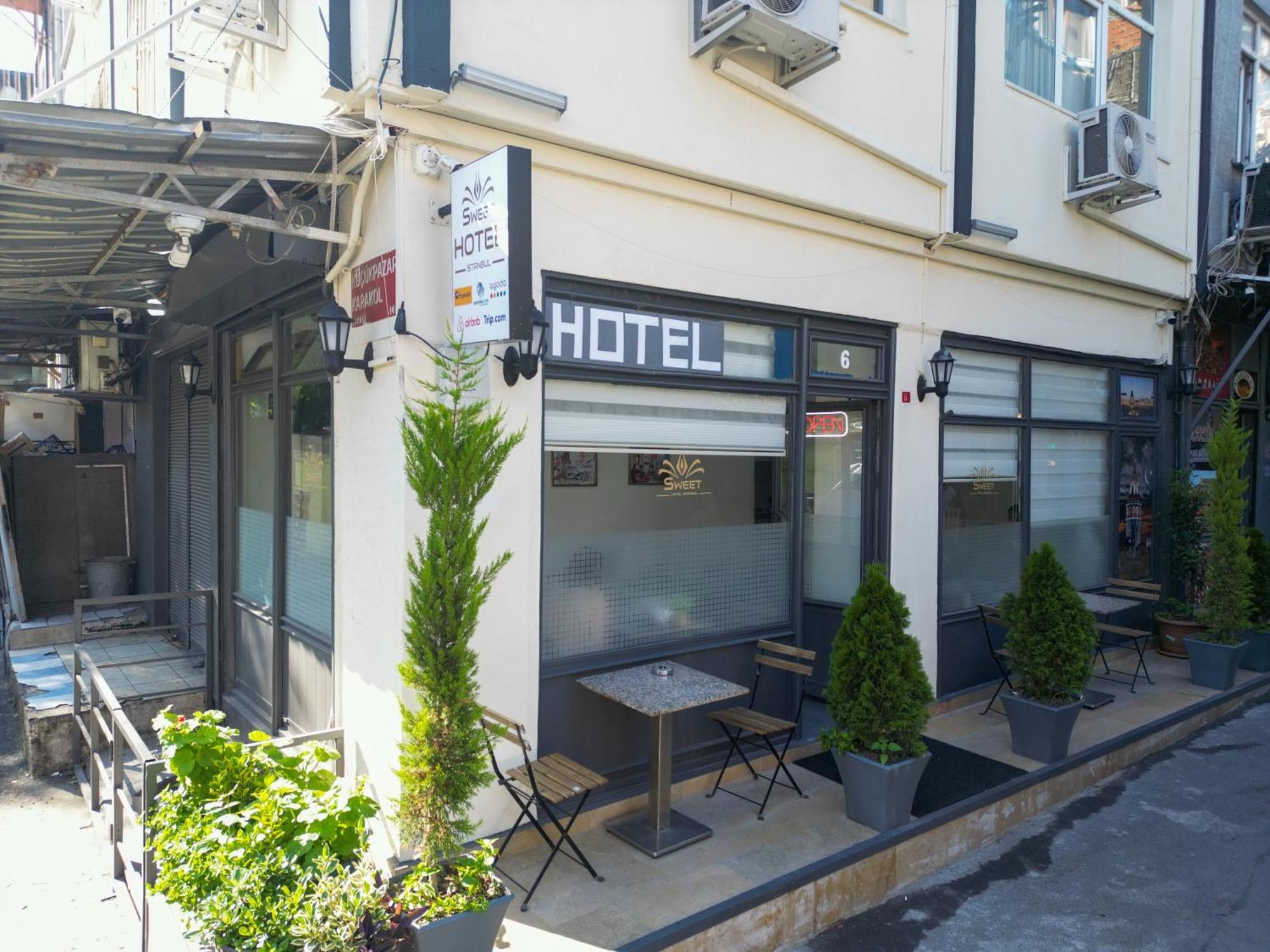 Sweet Hotel *
